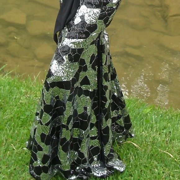 Black silver prom dress - Picture 3 of 6